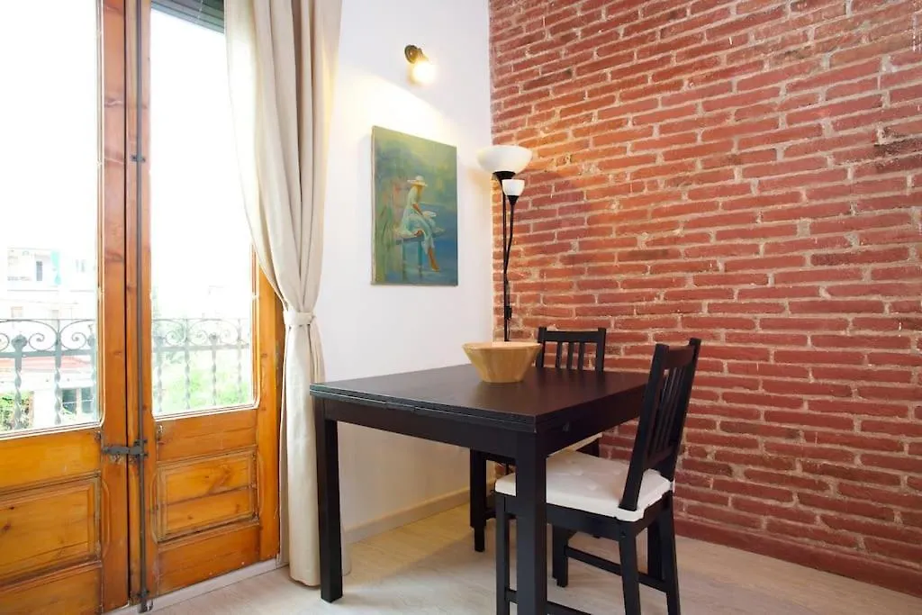 Gracia Travesera 2 Bedrooms Renovated Apartment Barcelone