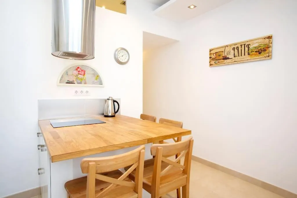 Gracia Travesera 2 Bedrooms Renovated Apartment Barcelone